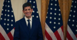 Photo of Kevin Warsh